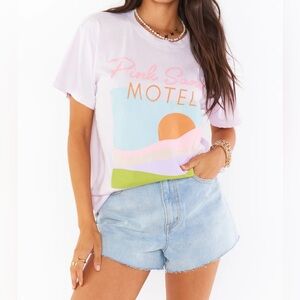 NWT Show Me Your MuMu 'Travis' Tee In Pink Sands Graphic size S